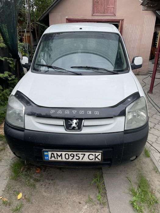 Продам авто Пежо партнер