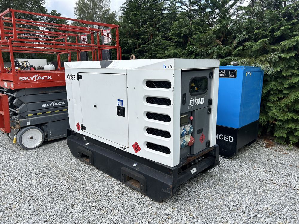 Agregat prądotwórczy SDMO R44C3 44 KVA