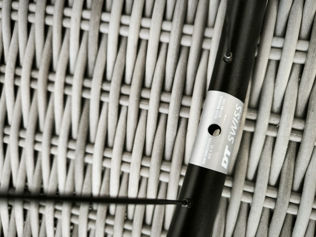 Koło przednie DT Swiss PR 1600 Dicut 21 disc Center Lock 700c 28 cali