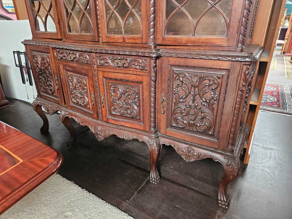 Móvel antigo em madeira trabalhada - óptimo estado geral