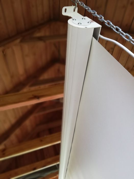 Ekran projekcyjny elektryczny Kauber White labe 200x150 MADE IN POLAND