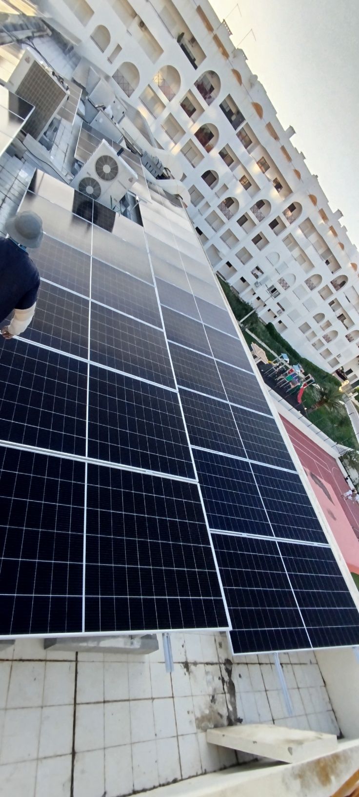 Instalações e. Reparos de painéis fotovoltaicos