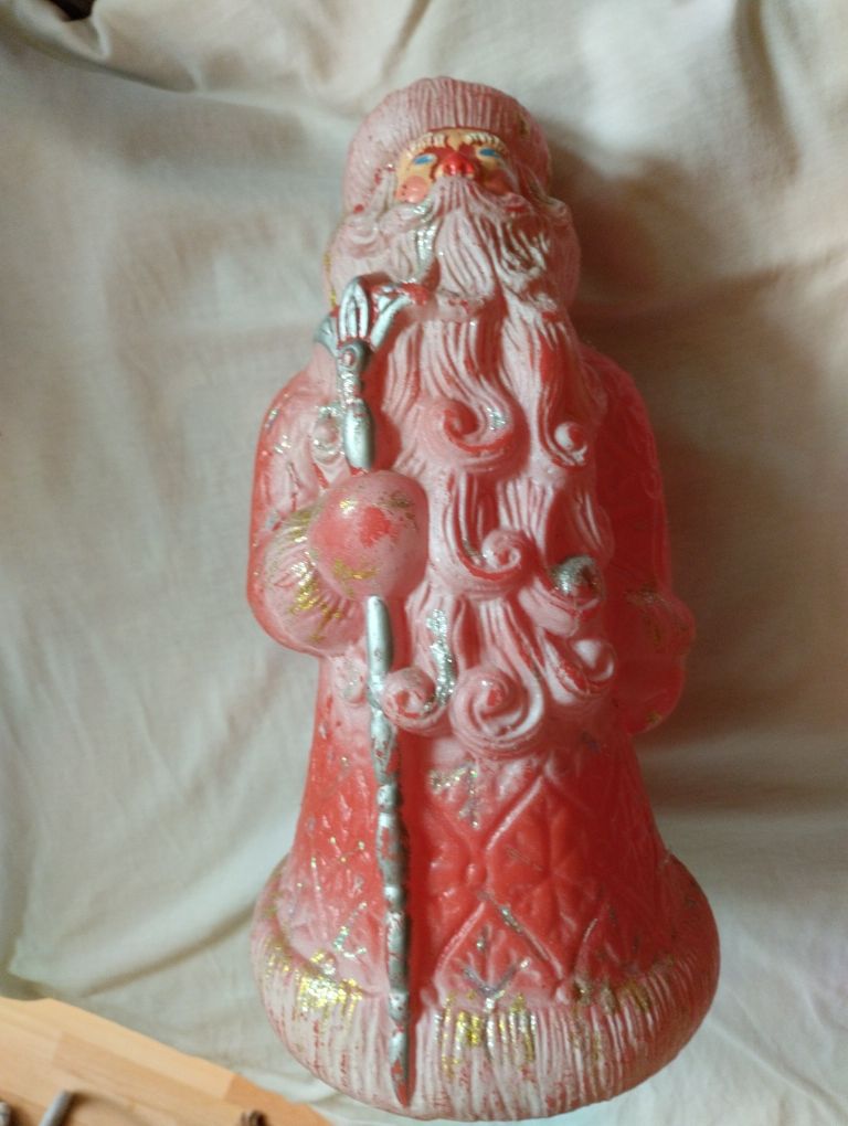 Продам новогоднюю игрушку Дед Мороз, советского периода. Материал плас
