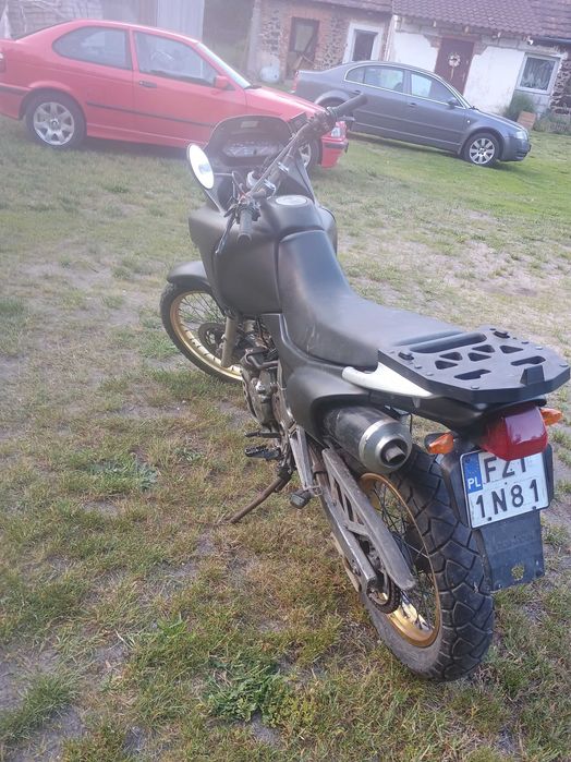 Sprzedam lub Zamienię za 125 . Honda dominator 650