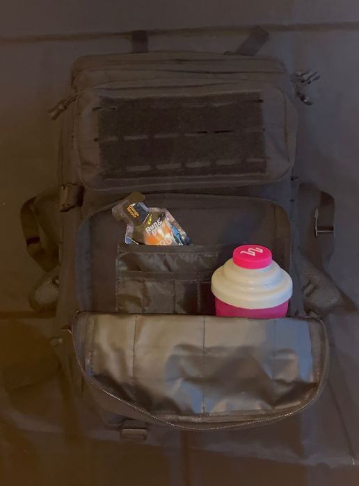 Czarny plecak dla aktywnych - na siłownię, fitness lub sztuki walki