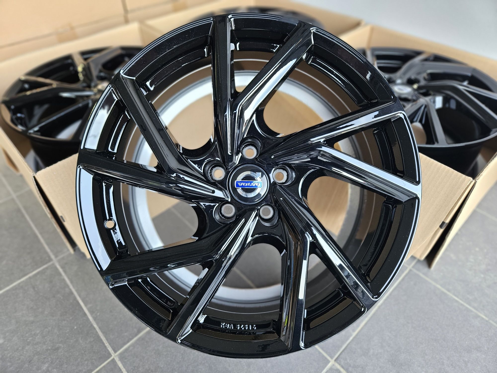 Volvo 19 " Nowe 5x108 XC40 XC60 V60 Cross Country V90 CC Czarne Felgi