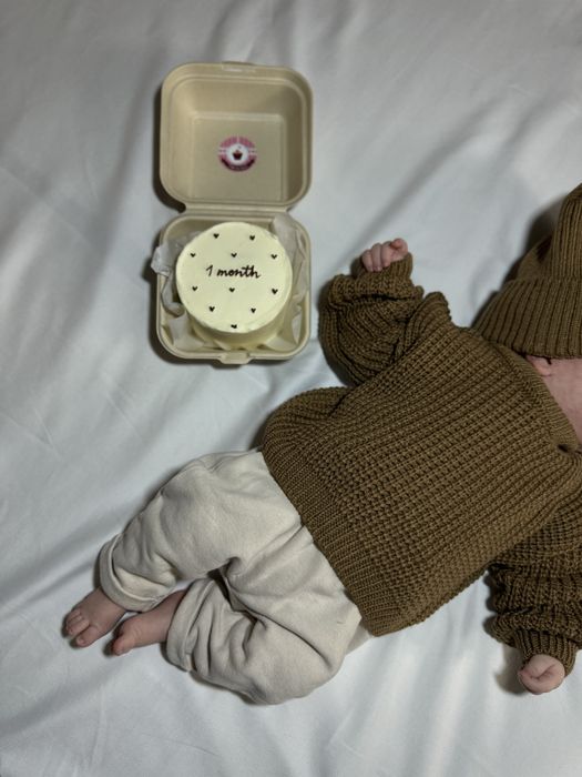 Вʼязаний светр та шапочка