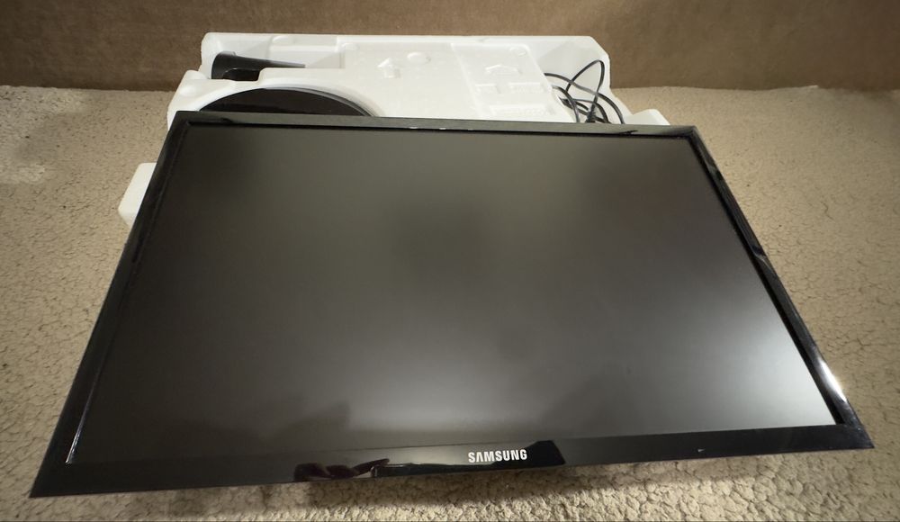 Монітор Samsung SF350