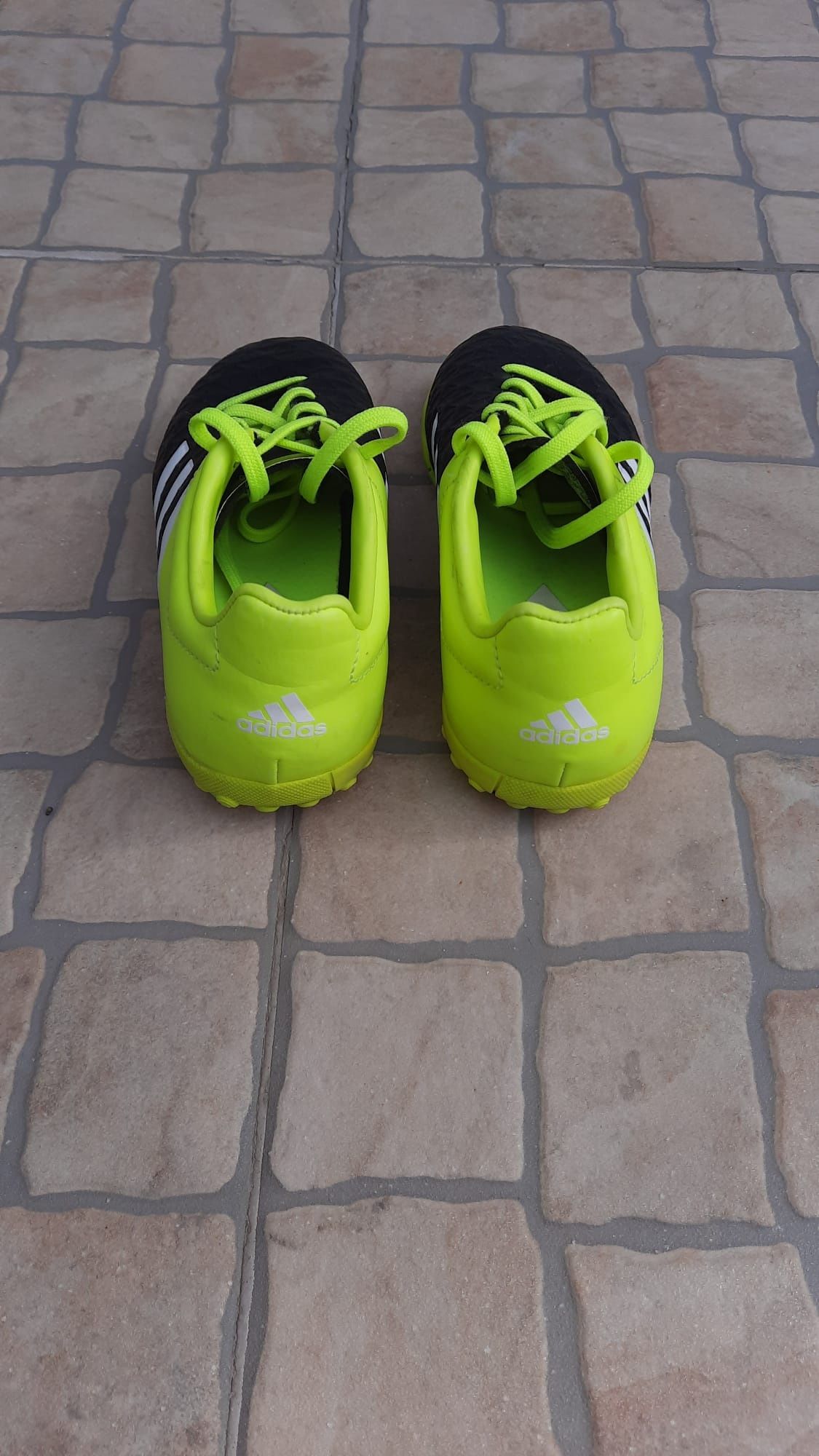 Bota futebol Adidas