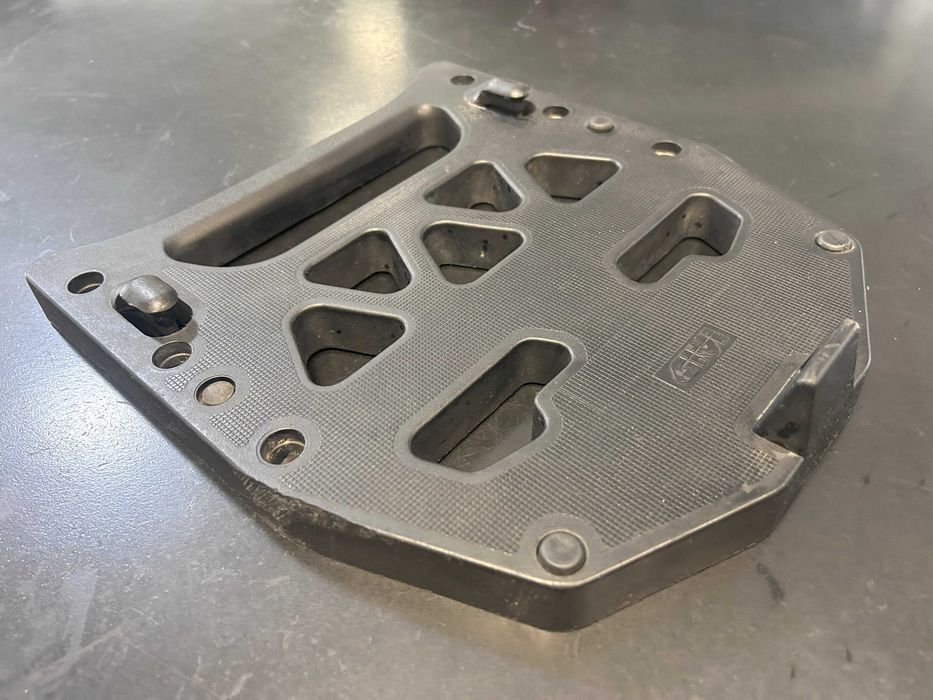 Suporte Top Case Givi  - Africa Twin XRV750