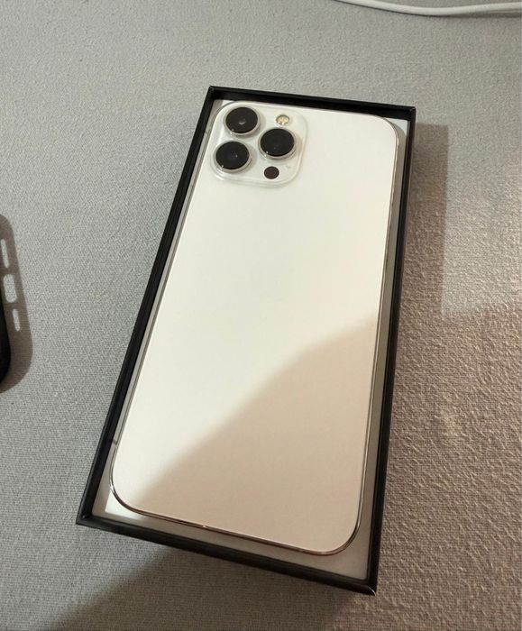 Iphone 13  pro max. Como novo.