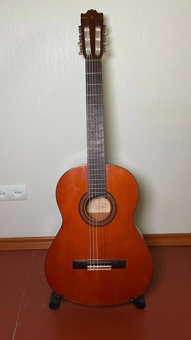 Концертна класична гітара Yamaha G225