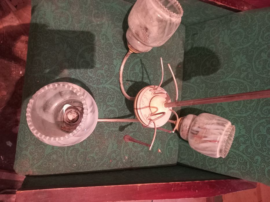 Люстра на 3 плафони