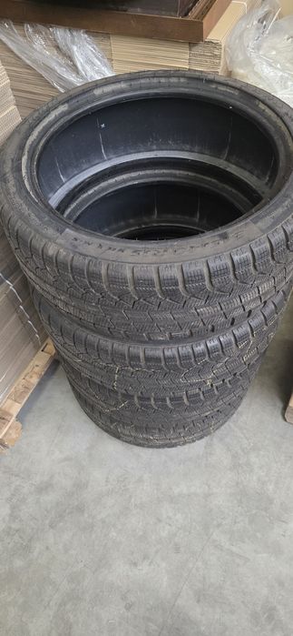 Pirelli P Zero Winter 245/40/19 RF homologacja BMW