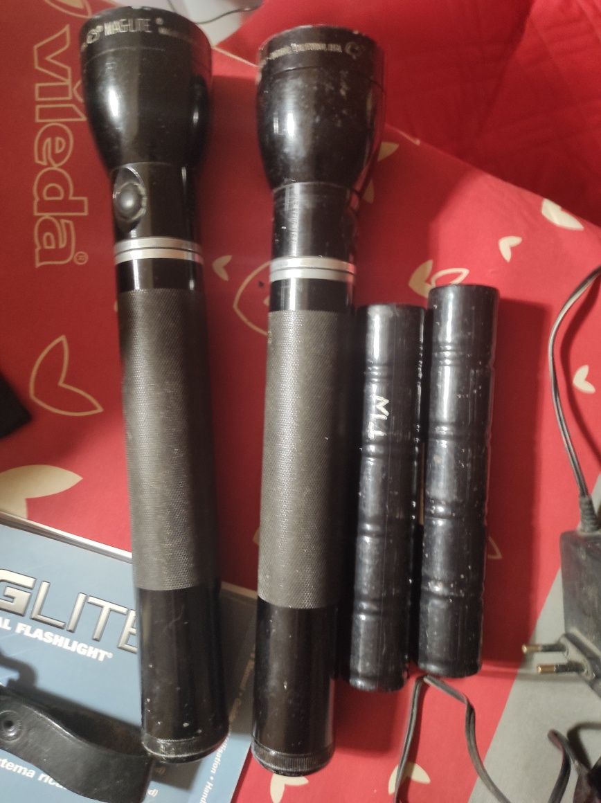 Latarka maglite the Profesjonał flashlight 2 sztuki plus dwie baterie.