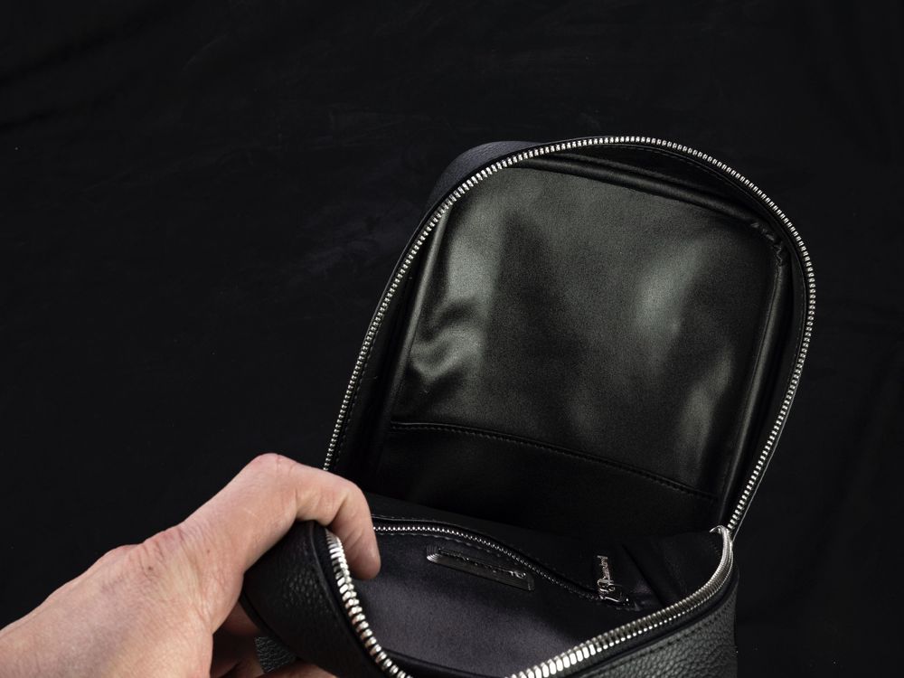 STEFANO RICCI  чорна шкіряна сумка-слінг з логотипом