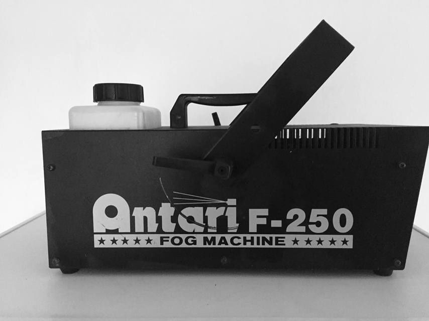Antari F-250 Fog Smoke Machine дымовая машина с пультом управления
