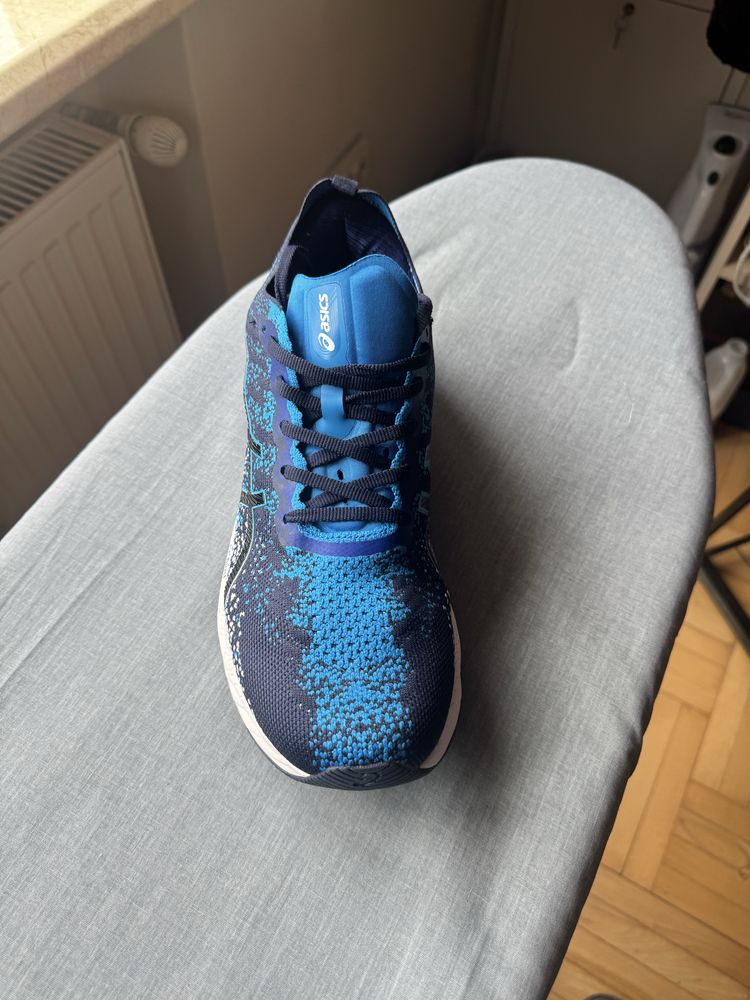 Нові кросівки Asics з коробкою.