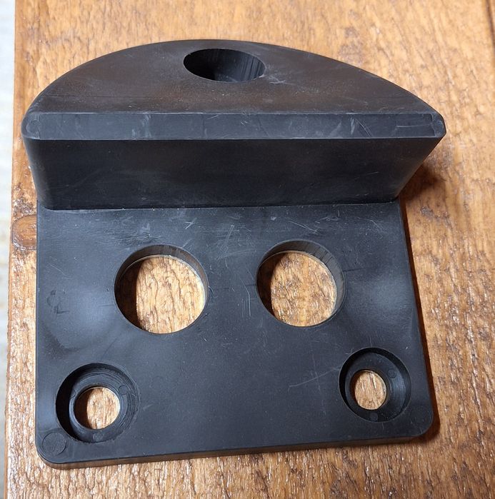 Opór odbój ogranicznik stopka stoper do bramy skrzydłowej 65mm