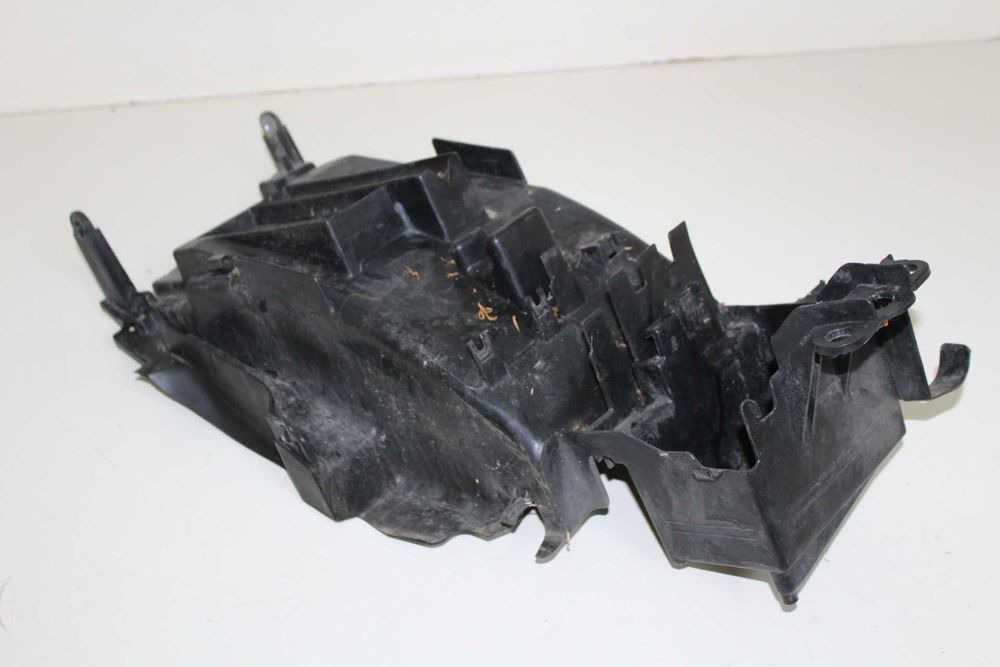 HONDA CBR 1100 XX wypełnienie nadkole osłona TYŁ