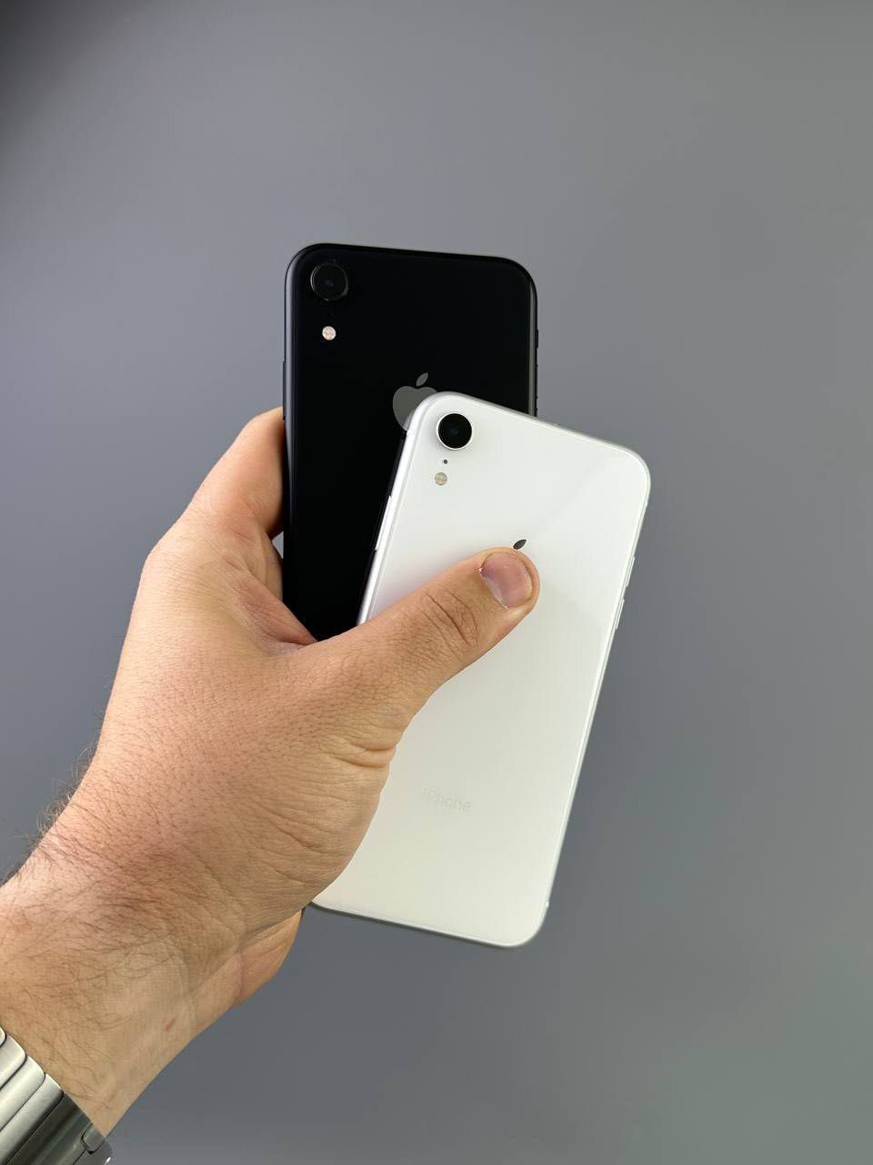 iPhone XR 64 gb black and white