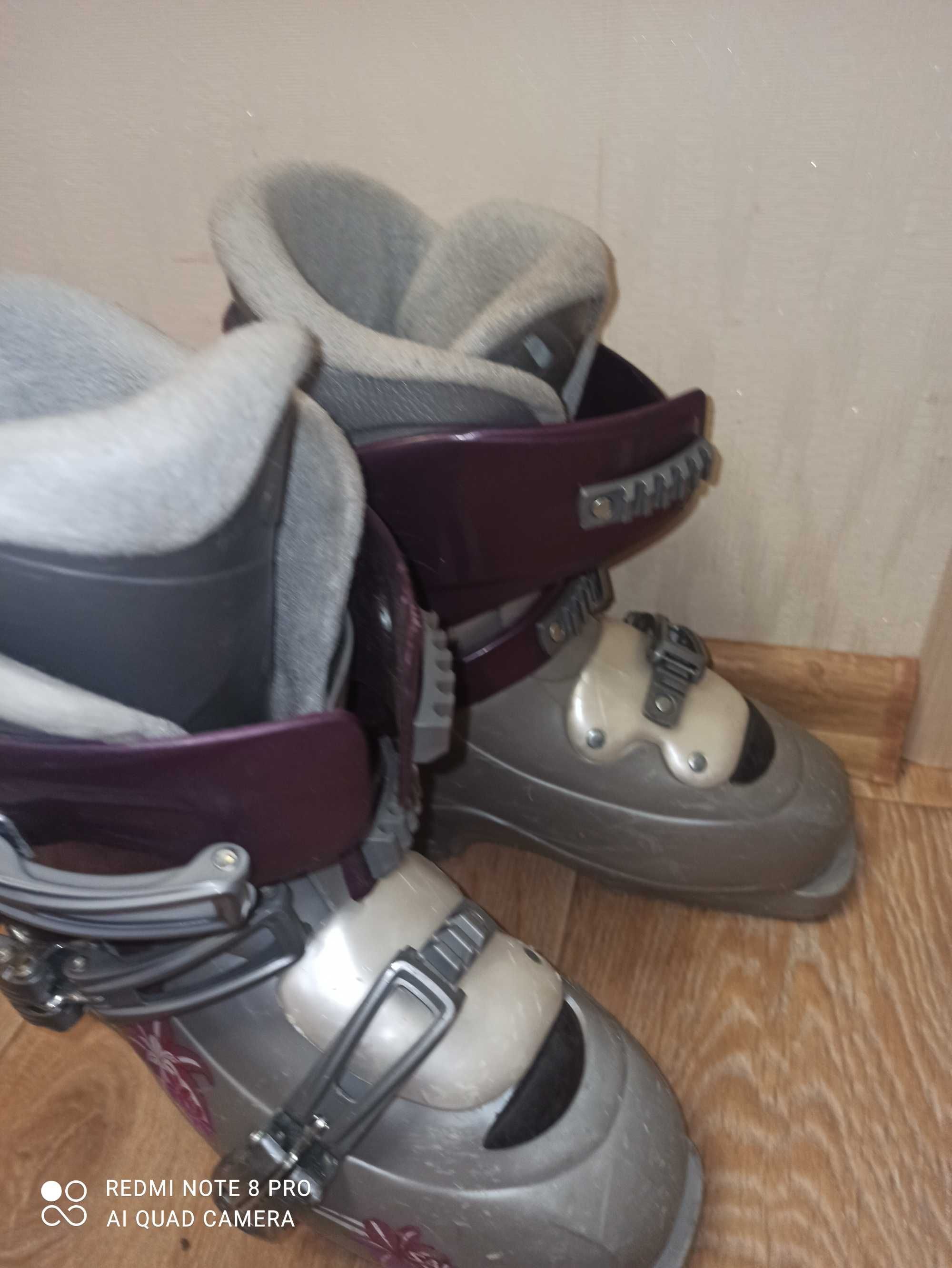 Женские горнолыжные ботинки ,для сноуборда Salomon