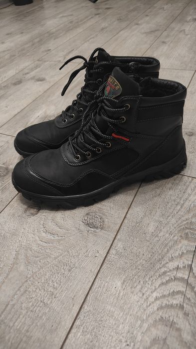 Чоловічі зимові ботінки.