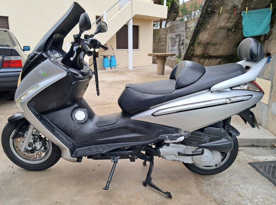 Sym 125 GTS - Ótimo Estado
