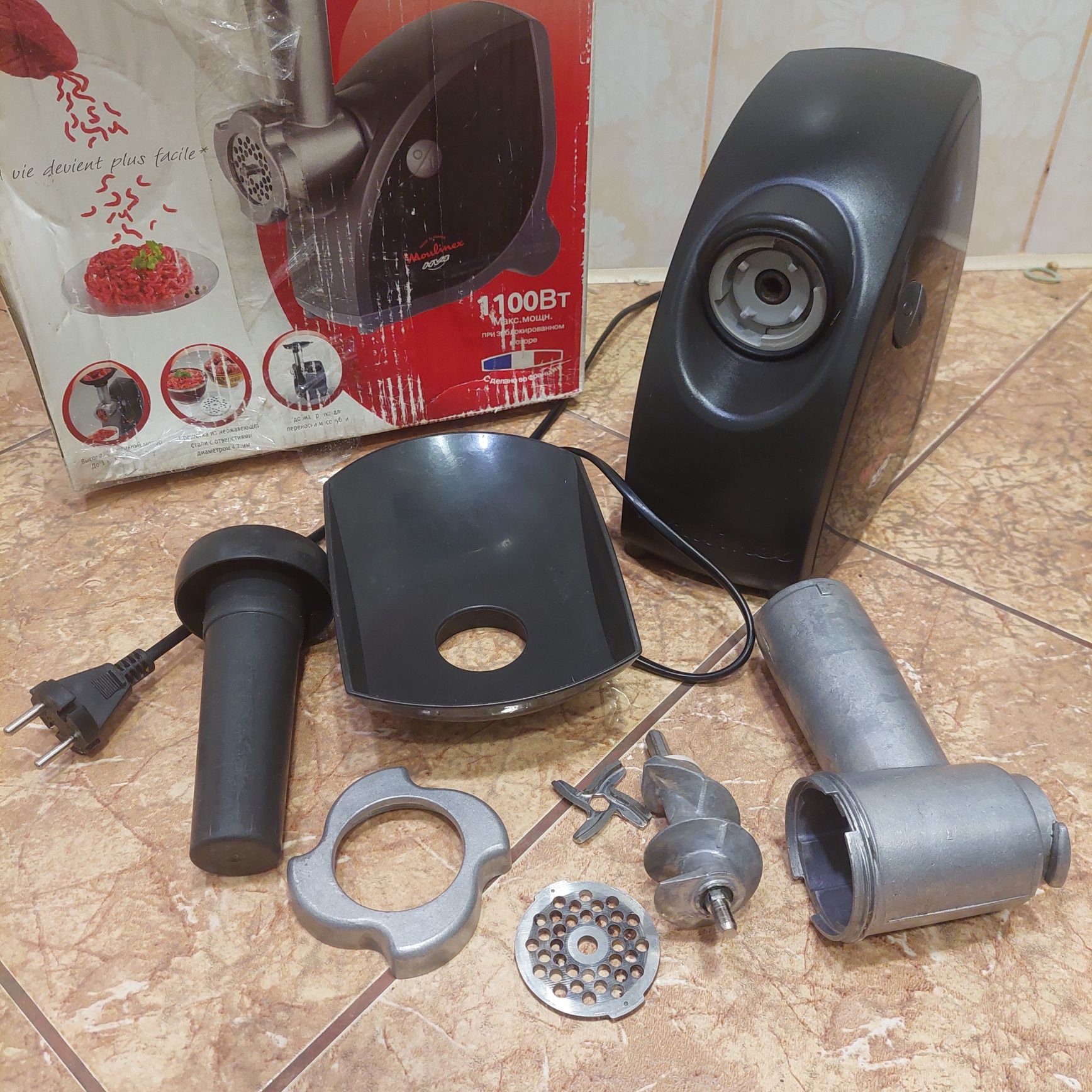 Мясорубка Moulinex hv4