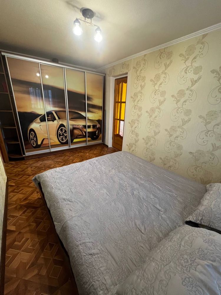 Продам 2х комнатную в центре!