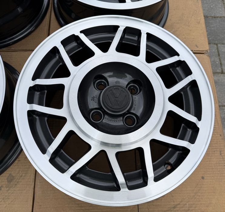 Oryginalne felgi VW 4x100 14" Golf 1 2 Scirocco GTI Avus Snowflake