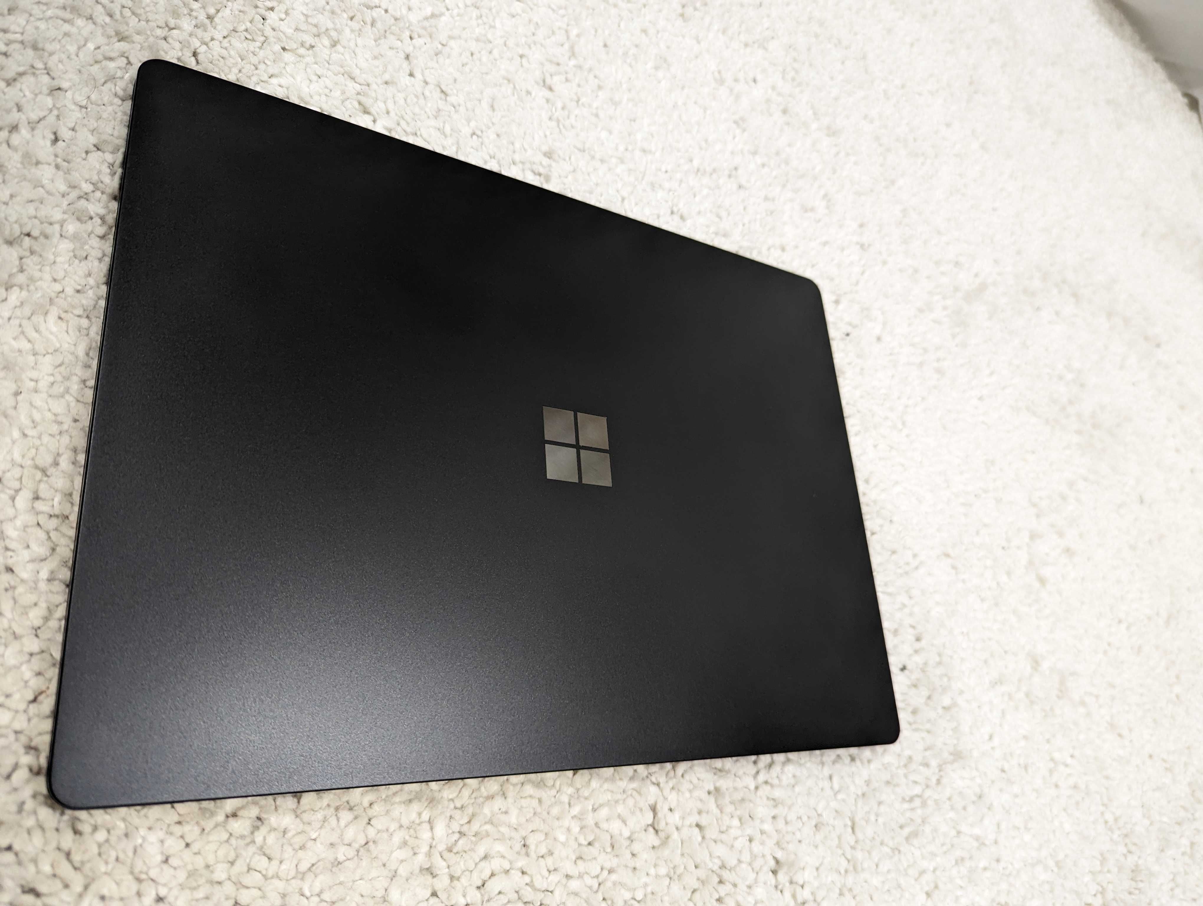 Microsoft Surface Laptop 2 i5-8250U 8GB 256GB Ноутбук 2K Black Черный
