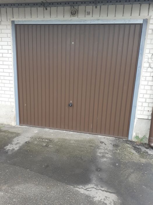 Drzwi garażowe z napędem