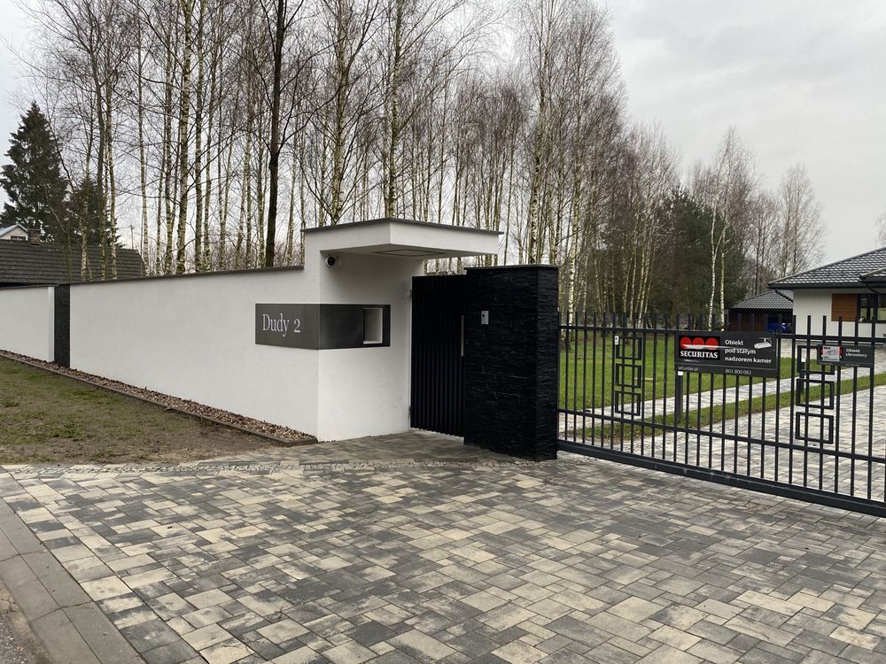 Budowa ogrodzeń z jońca, klinkier