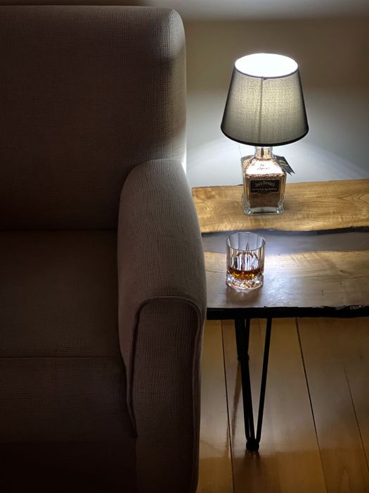 Mesa de apoio com resina epoxy