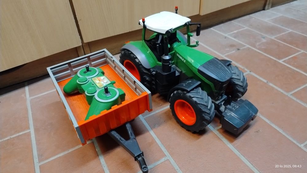 Traktor z przyczepą RC na części lub do naprawy double e