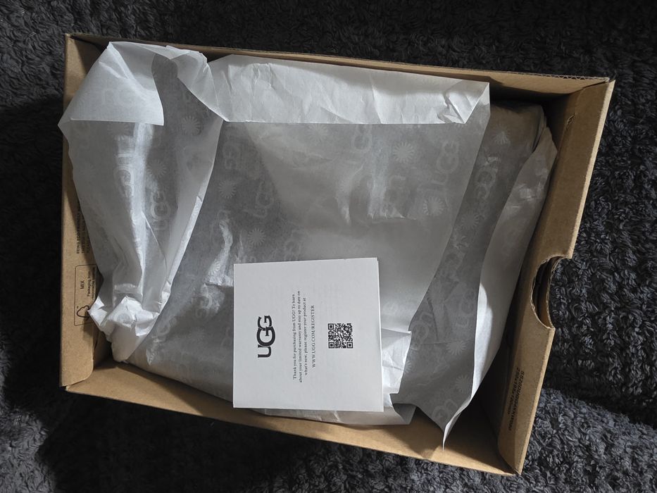 Nowe oryginalne śniegowce UGG 26
