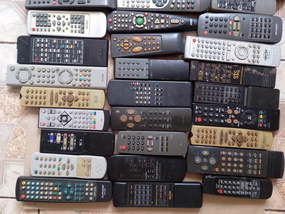 Продам пульти до різної електроніки.