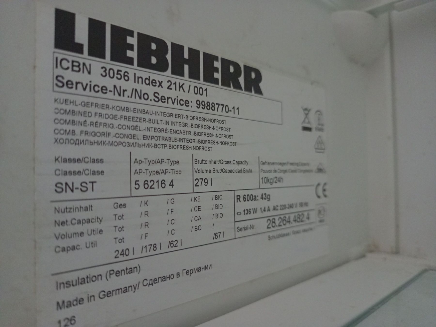 Вбудований холодильник Liebherr 3056