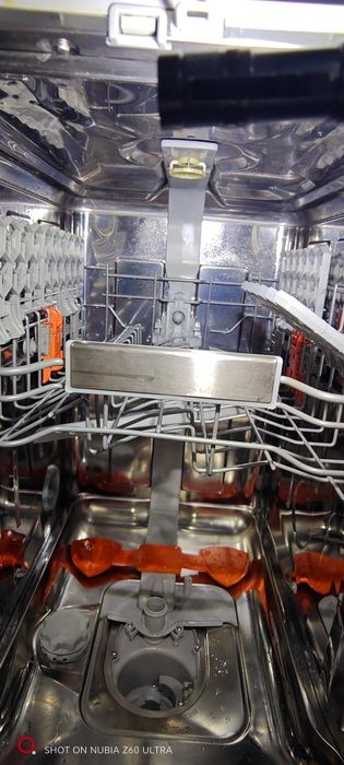 Посудомоечная машина Hotpoint Ariston 3t235wc в хорошем состоянии