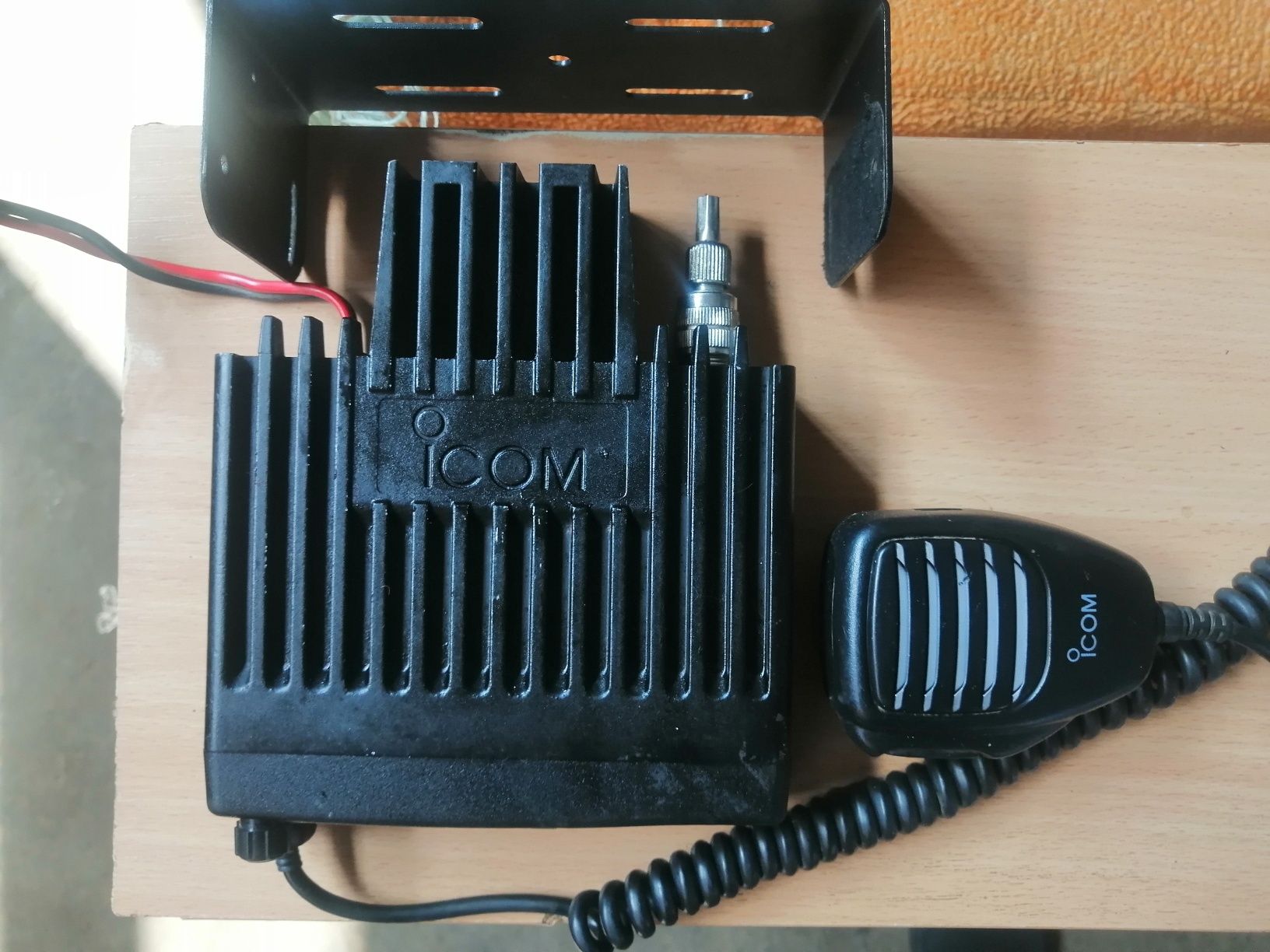 Радіостанція автомобільна ICOM IC - F211