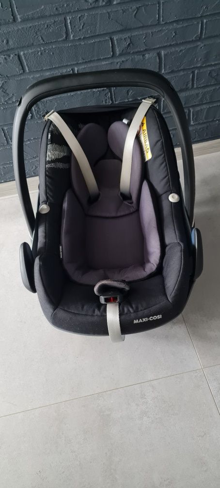 Maxi-Cosi Pebble Pro + baza ISOFIX 3