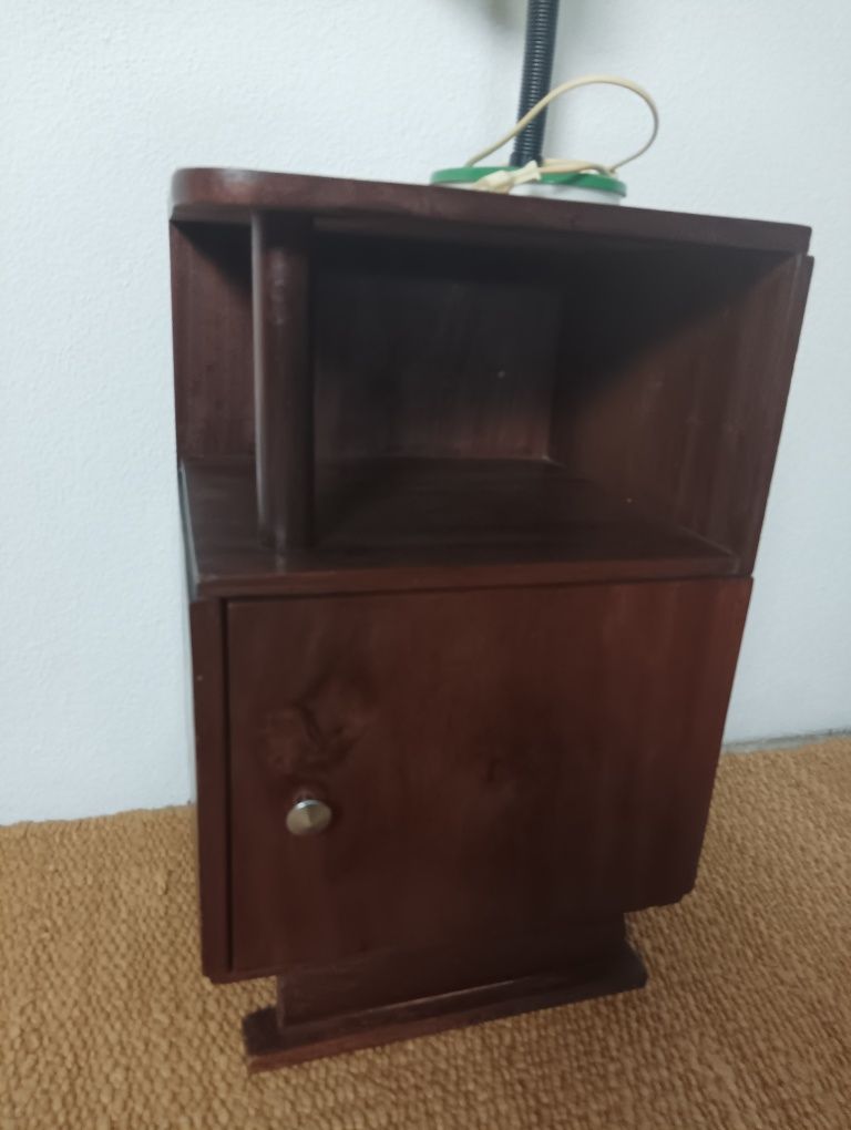 Mesa de cabeceira