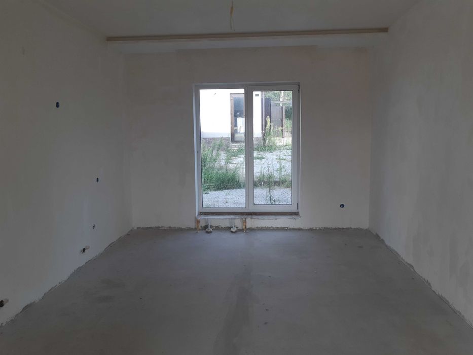 Продам стильный современный 2-хэт дом с бассейном