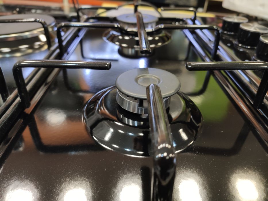 Поверхность газовая 3газ+1электро KUMTEL черная