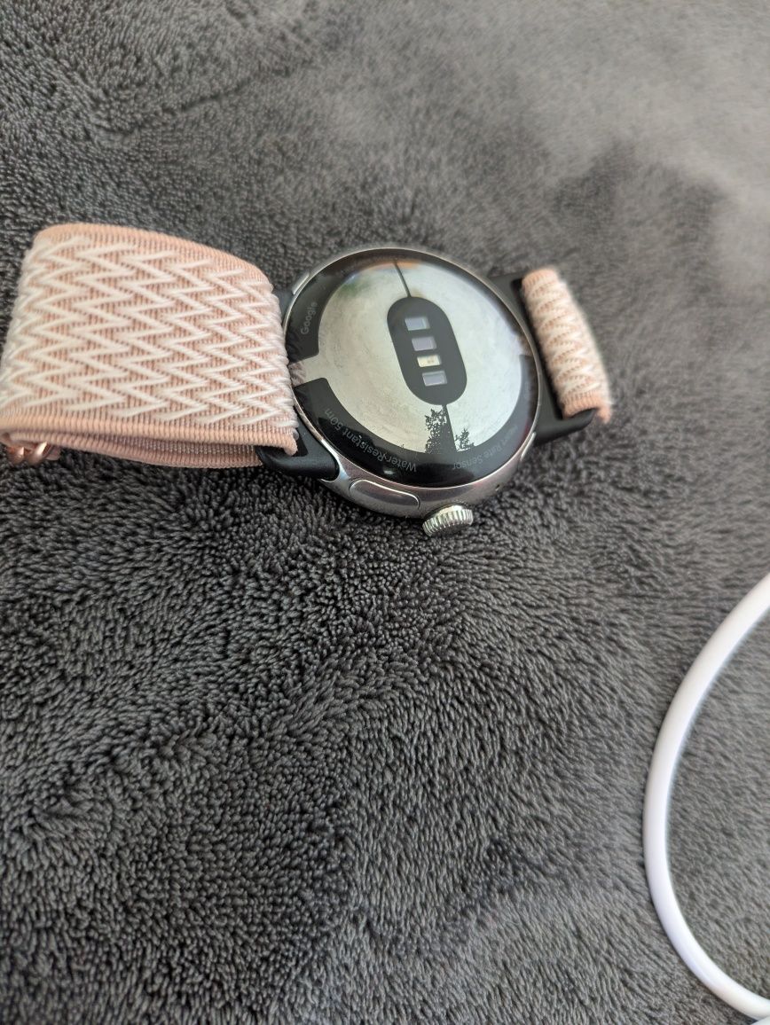 Google Pixel watch 1