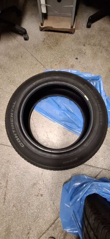 Opony wielosezon Continental 235/55/19