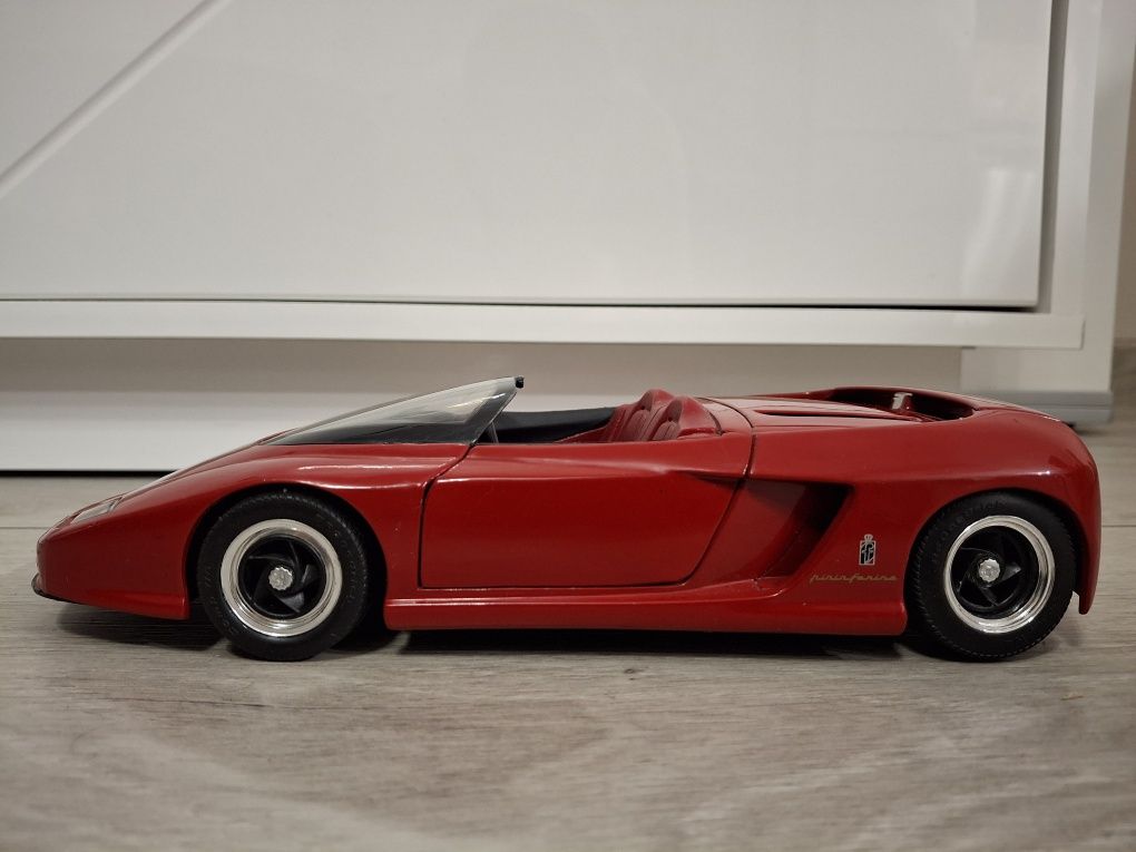 Auto Samochód Kolekcjonerski Ferrari Mythos Revell 1:18