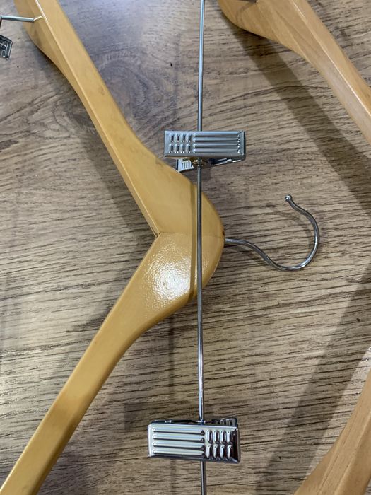 Вішалки, тремпель ( дерево, метал)