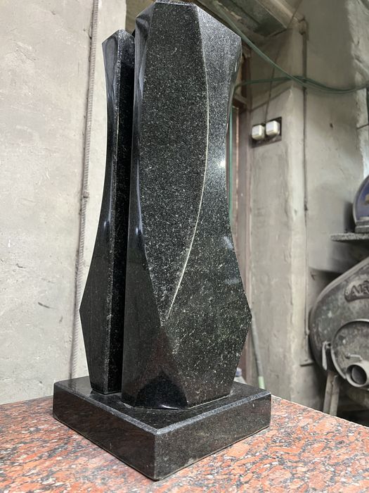 Ваза гранітна для квітів Ціна 3000 грн